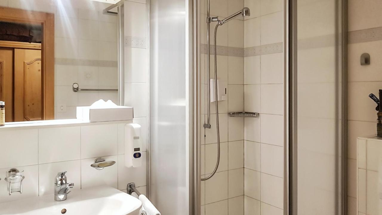Hotel La Cambuse Les Collons Luaran gambar