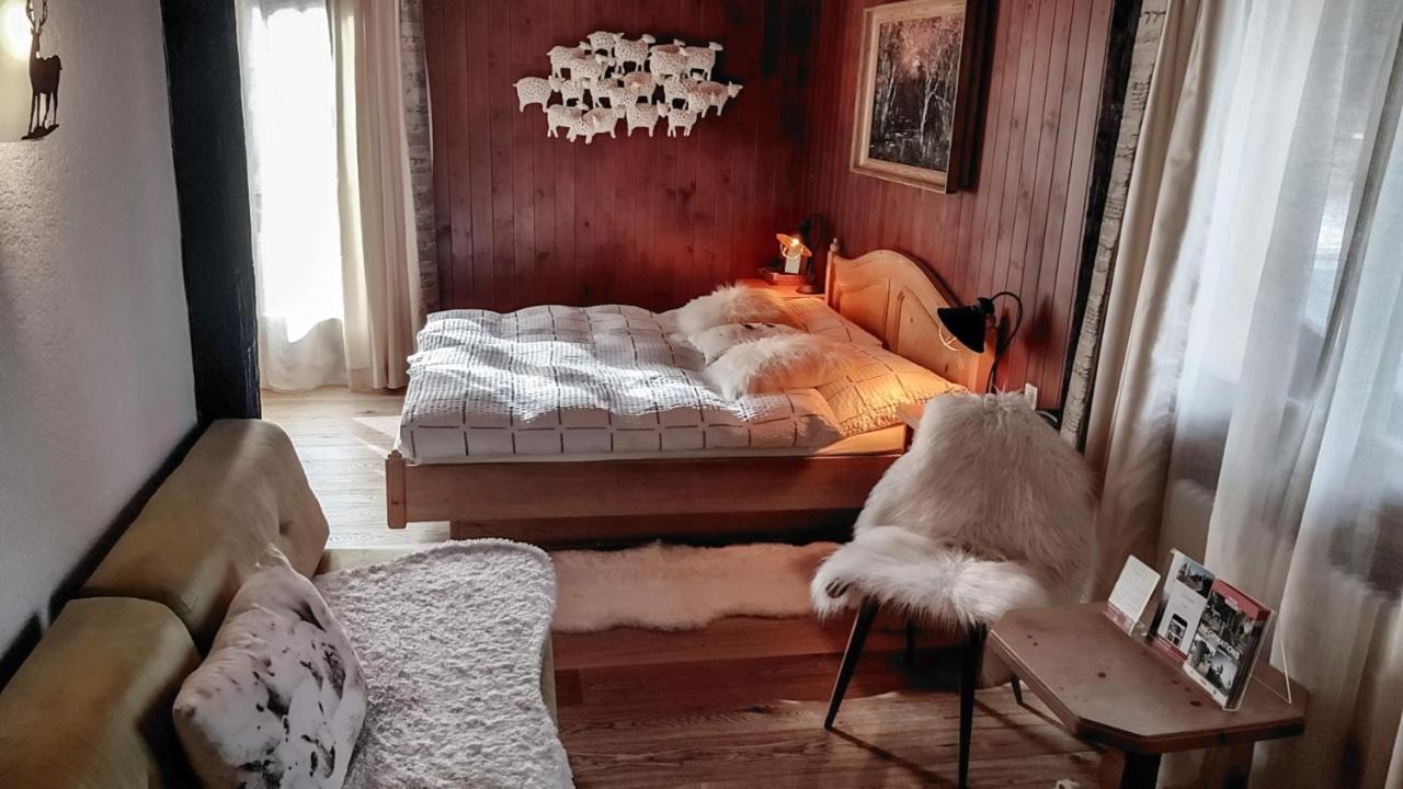 Hotel La Cambuse Les Collons Luaran gambar
