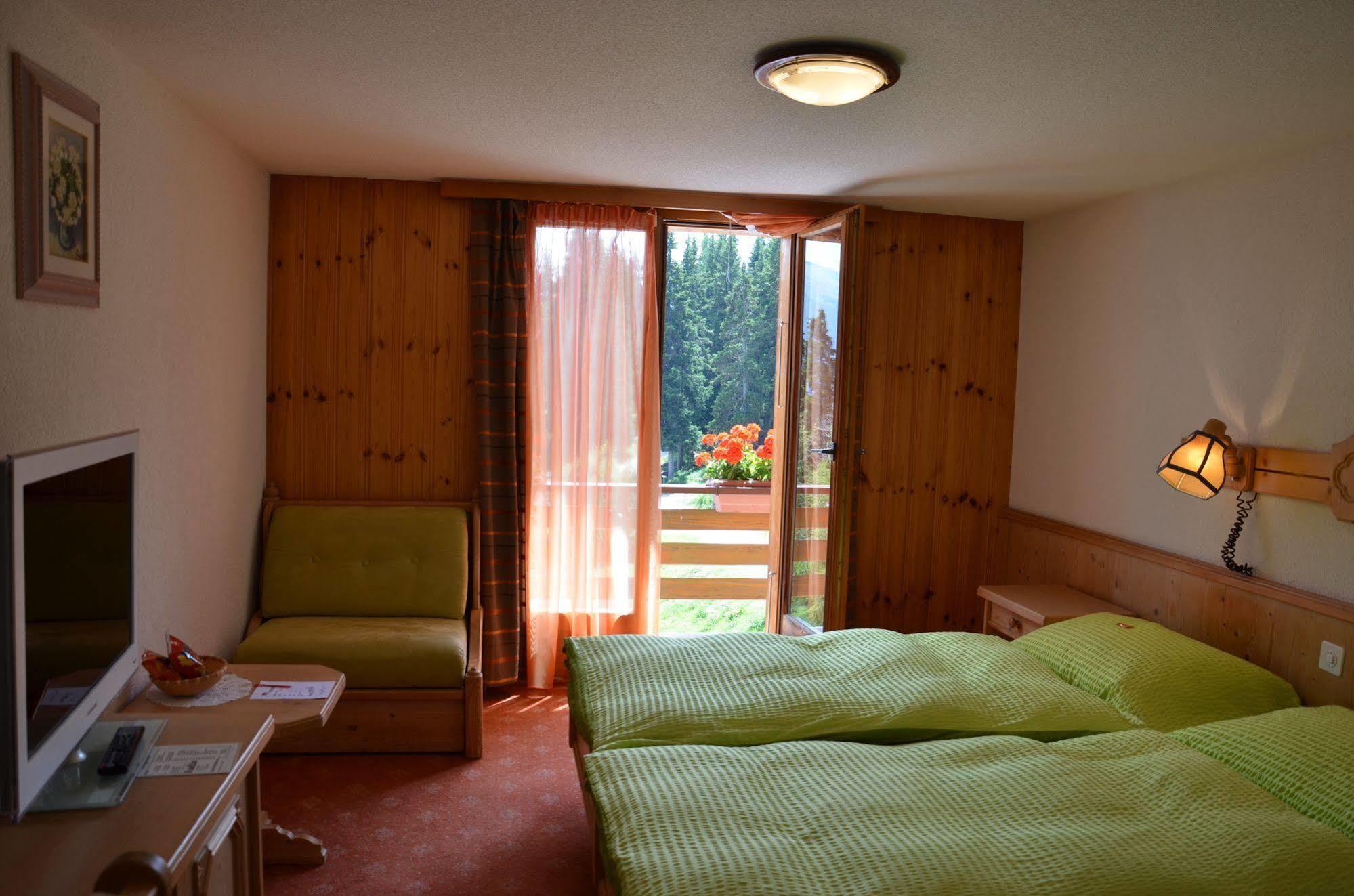 Hotel La Cambuse Les Collons Luaran gambar